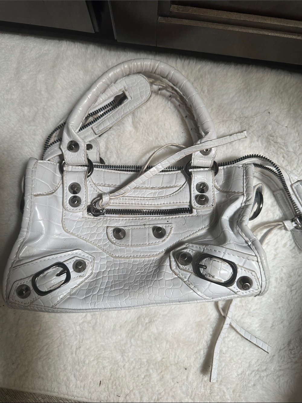 Source Unknown White Croc-Texture Satchel with Silver Hardware